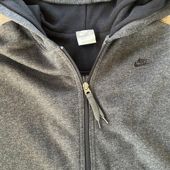 Nike Zip up jacket - Picture 2 of 4